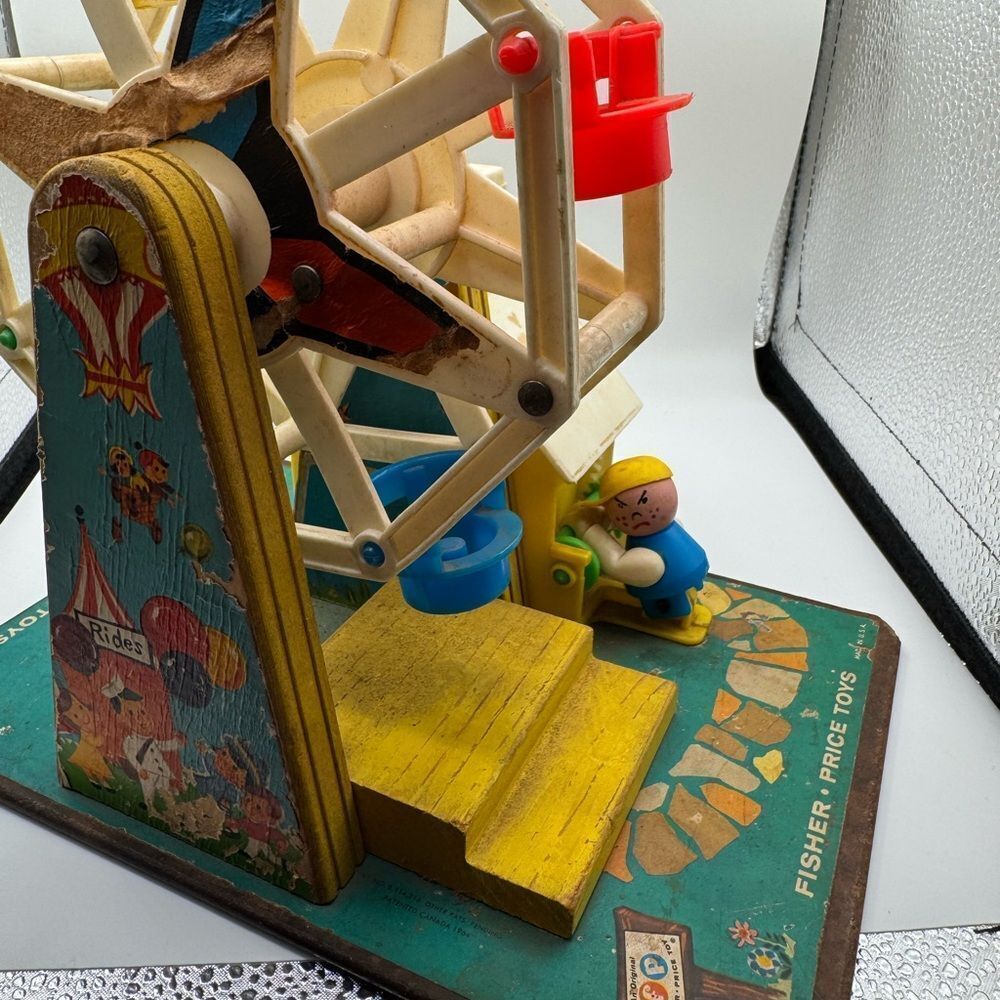 Fisher-Price Colorful Ferris Wheel Playset around 1966 - Picture 4 of 7